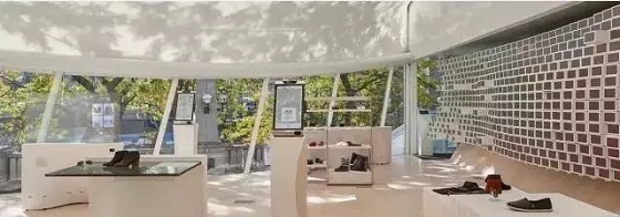 ShopWithMe全球首家智能店铺 科技带来购物新体验